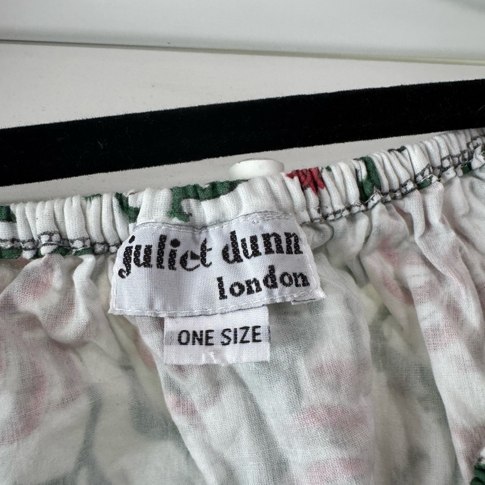 Juliet Dunn White High-Waist Embroidered Shorts with Red & Green Floral - Picture 6 of 11
